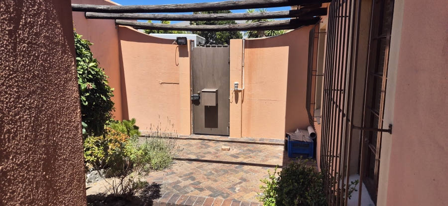 3 Bedroom Property for Sale in Table View Western Cape